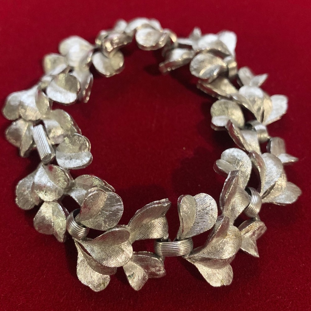 Vintage Crown Trifari Leaves Bracelet.